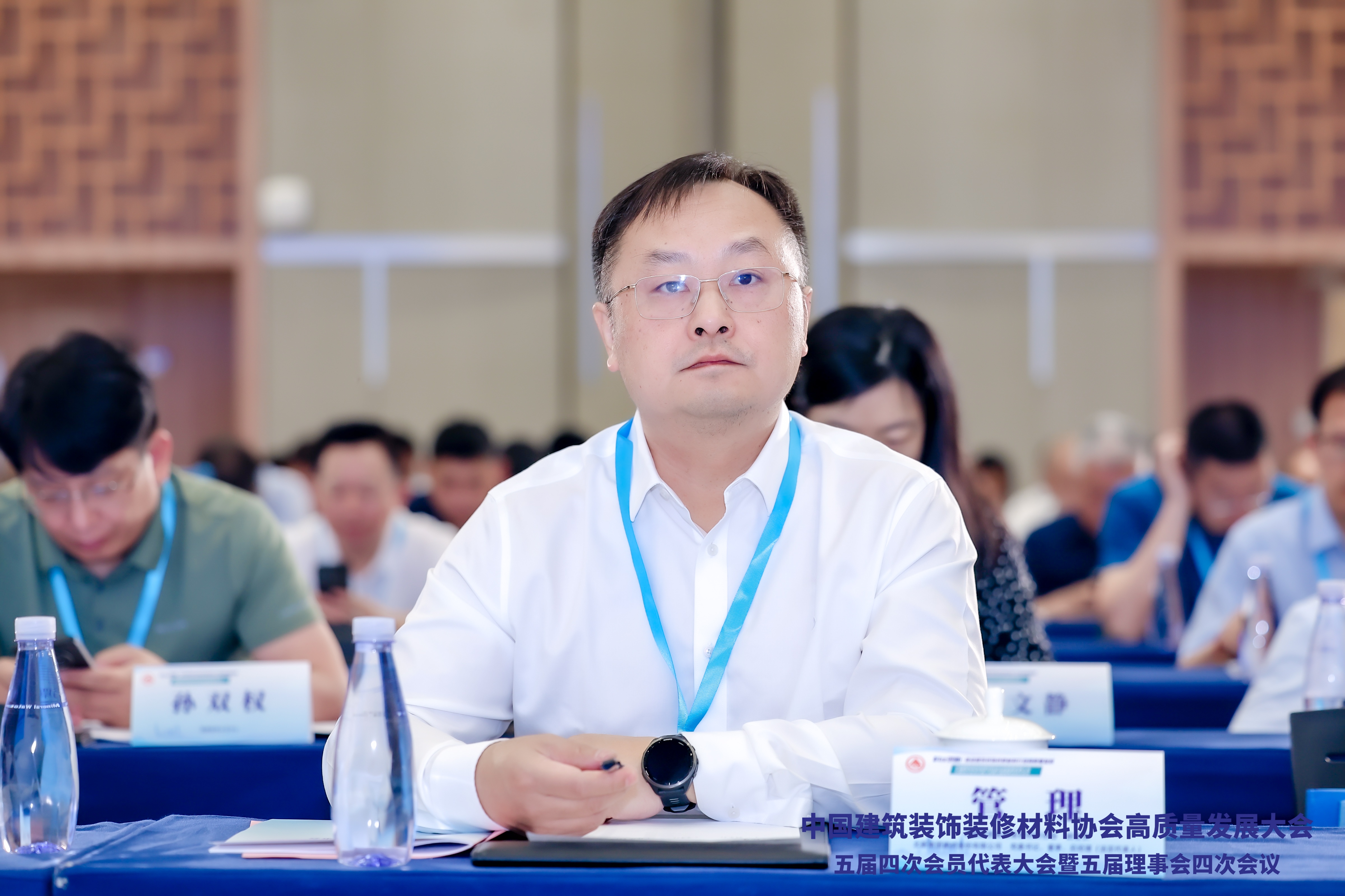 北新建材党委书记、董事、总经理管理当选中国建筑装饰装修材料协会会长