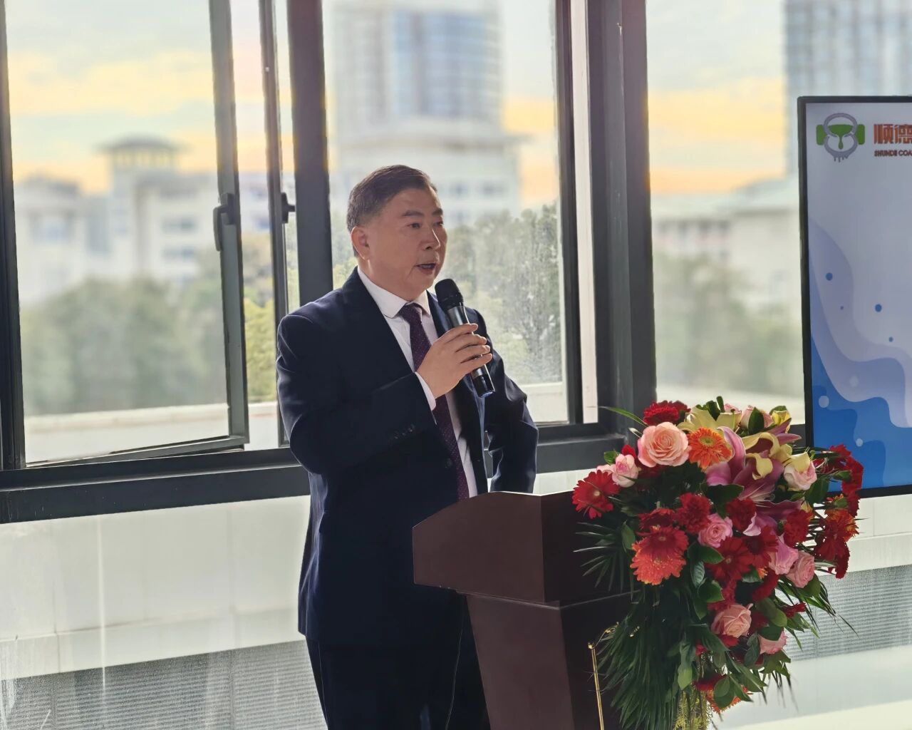 微信图片_2025-11-24_090848_893.jpg