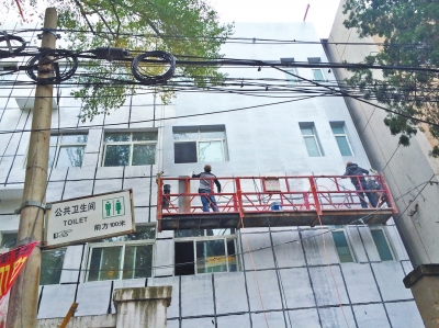 郑州一学校新建楼房喷油漆 学生被呛呕吐流鼻血