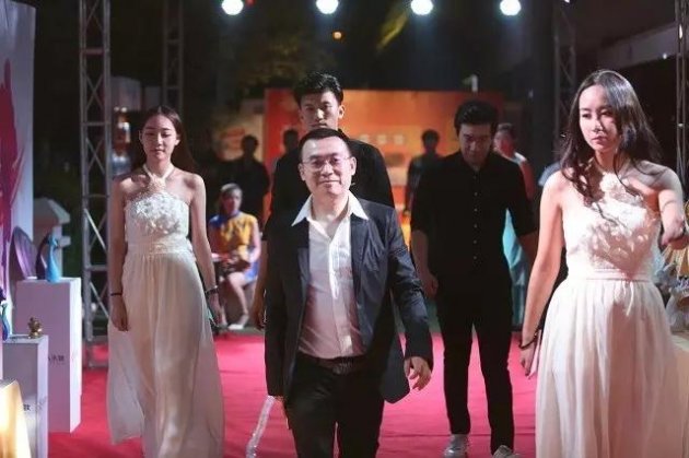 玩转&ldquo;快乐粉丝&rdquo;生意，吉人乐妆有一套！