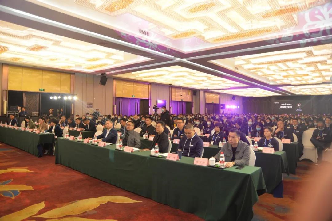 回款超3000万+！卡百利艺术涂料2021经销商年会在安徽召开