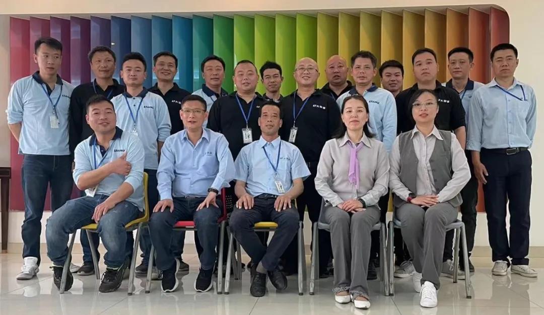 秉承&ldquo;学完即会&rdquo;的宗旨，大宝漆第25期艺术涂料培训顺利开班